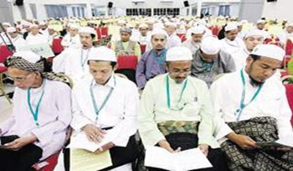 Golongan pro ulama perlu bersedia untuk berhadapan dengan perubahan hala tuju politik yang bakal dibawa oleh golongan profesional ke dalam Pas.